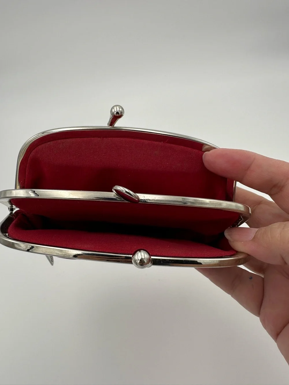 VTG Liz Claiborne Red Kiss Lock